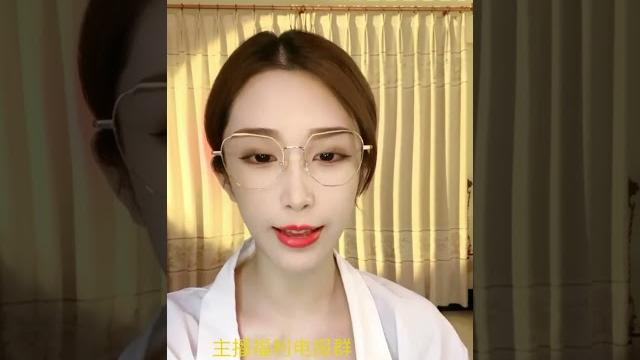 快手气质女网红下海,极品巨乳脱衣精油揉奶诱惑! 快手气质女网红下海,极品巨乳脱衣精油揉奶诱惑!