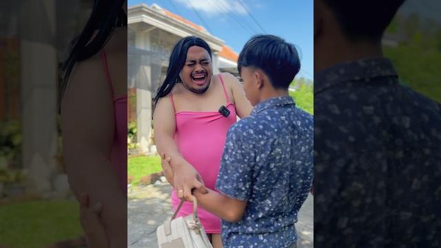 Nisa hampir tertabrak #kadasofficial #comedy #dramapasutri #comedygenre #sahabatawan Nisa hampir tertabrak #kadasofficial #comedy #dramapasutri #comedygenre #sahabatawan