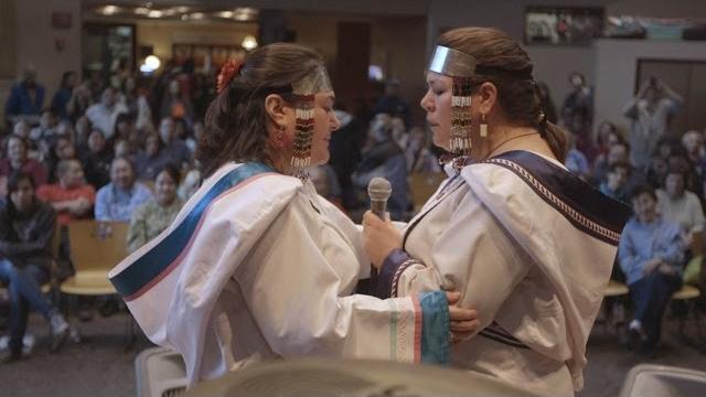 Inuit throat-singing sisters from canada Inuit throat-singing sisters from canada