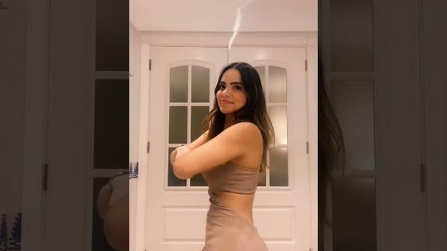 Periscope kız twerk show yapıyor(2) Periscope kız twerk show yapıyor(2)