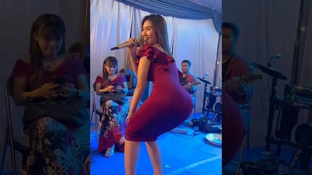 Dike sabrina goyang pargoy mlenuk poll ga resiko ta?? Dike sabrina goyang pargoy mlenuk poll ga resiko ta??