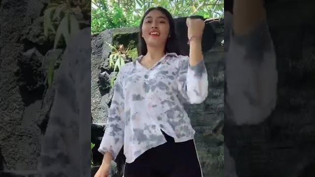 Tarik sis semongko #shorts #sriayutarisa Tarik sis semongko #shorts #sriayutarisa