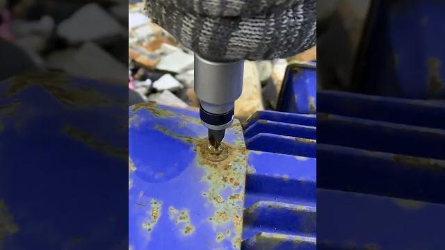 How to remove severely rusted screws #tools How to remove severely rusted screws #tools