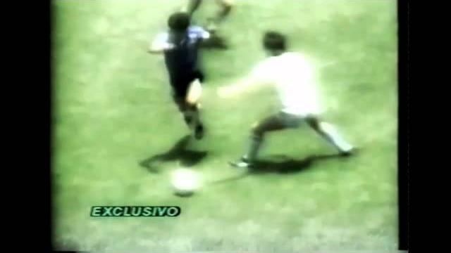 Maradona's 1986 goal vs england *new angle!* Maradona's 1986 goal vs england *new angle!*