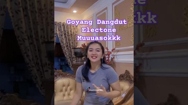 Goyang dangdut |tiktok: elsasilviaaprillia | penasaran (versi @dangdutelectone /cipt. rhoma irama) Goyang dangdut |tiktok: elsasilviaaprillia | penasaran (versi @dangdutelectone /cipt. rhoma irama)