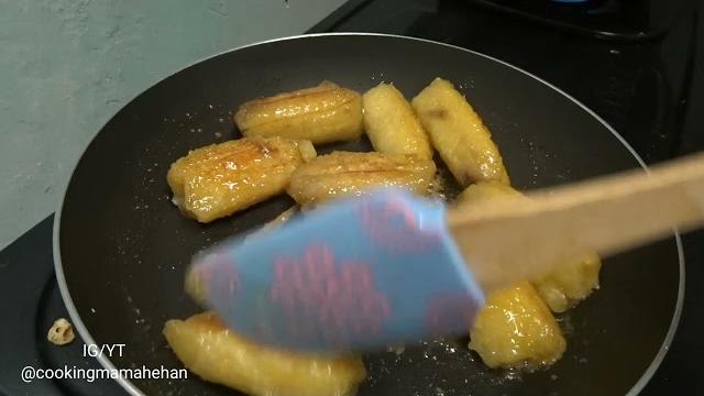 Kulit pangsit panggang isi pisang coklat Kulit pangsit panggang isi pisang coklat