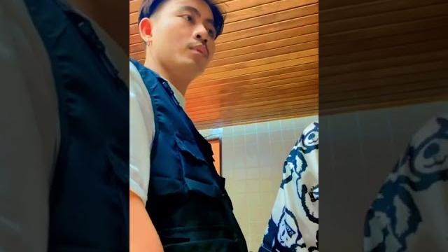 Kencing di cebokin istri #shorts #taiwan Kencing di cebokin istri #shorts #taiwan