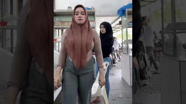 Siang.. temenin bunda yuk masak di warung gemoy #dailyvlog #foodlover #streetfood #foodblogger Siang.. temenin bunda yuk masak di warung gemoy #dailyvlog #foodlover #streetfood #foodblogger