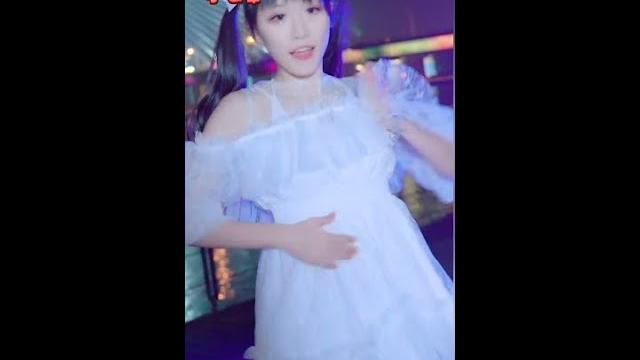 中国宅舞 ——【咝小喵】纯白的性感 战斗双马尾 中国宅舞 ——【咝小喵】纯白的性感 战斗双马尾