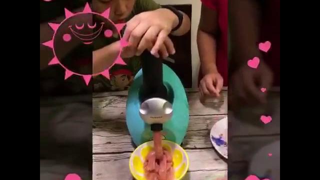 Cooksclub 水果冰淇淋機(卡娜赫拉特別版) Cooksclub 水果冰淇淋機(卡娜赫拉特別版)