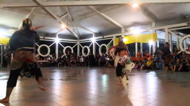 Siji loro indah sari Siji loro indah sari