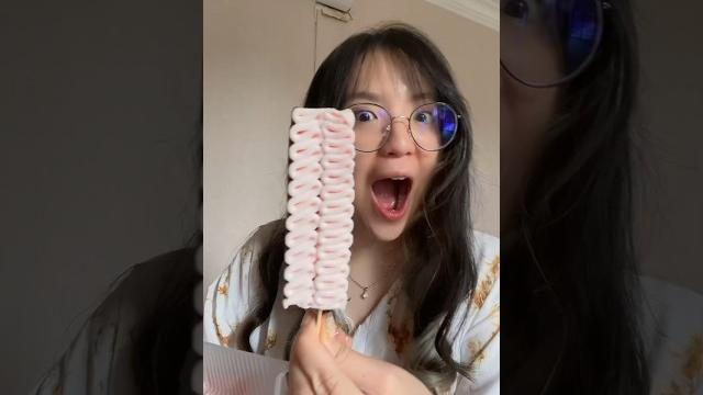Buset sejibun es krim nya #shorts #itsmeissie #unboxing #icecream Buset sejibun es krim nya #shorts #itsmeissie #unboxing #icecream