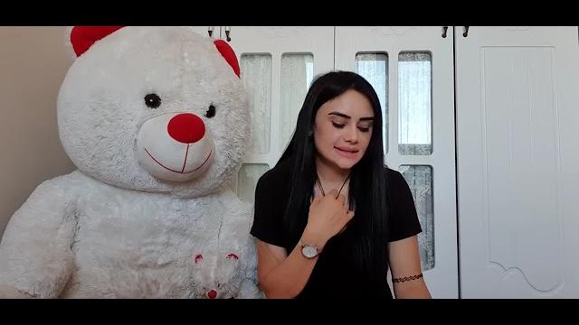 Naz mila eğlenceli video Naz mila eğlenceli video