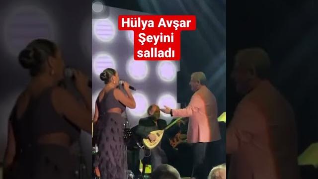Hülya avşar şeyini salladı. #shorts #short #hülyaavşar Hülya avşar şeyini salladı. #shorts #short #hülyaavşar