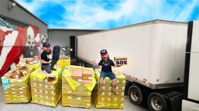 I bought an entire semi truck load of lost freight for $6000 - the ultimate side hustle! I bought an entire semi truck load of lost freight for $6000 - the ultimate side hustle!