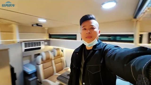 脑洞大开的四驱硬升顶房车,一上市就卖断货,车高只有2米2,实用@868rvexpress7 脑洞大开的四驱硬升顶房车,一上市就卖断货,车高只有2米2,实用@868rvexpress7