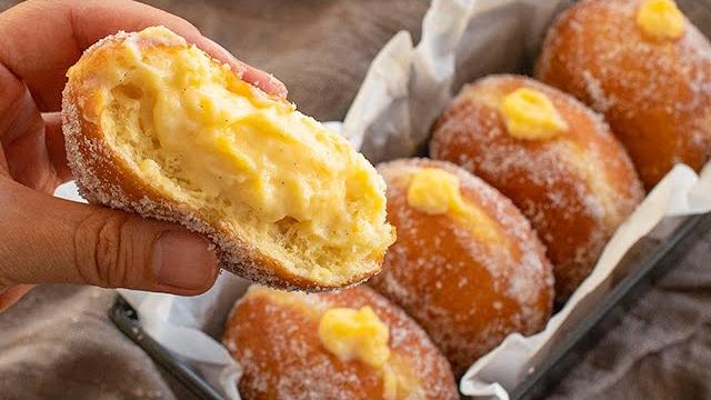 Custard cream donuts (vanilla) Custard cream donuts (vanilla)