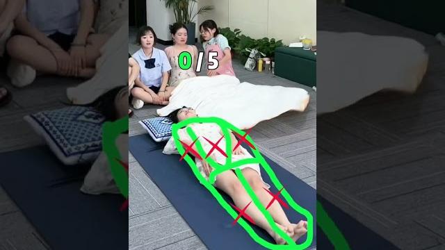 盖被子挑战,羊公子笑死人啦 #欢乐办公室 #意想不到的结局 #我的逗比同事 #办公室趣事 #搞笑 盖被子挑战,羊公子笑死人啦 #欢乐办公室 #意想不到的结局 #我的逗比同事 #办公室趣事 #搞笑
