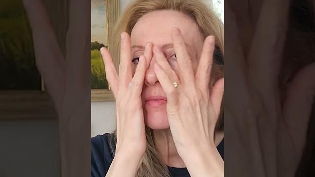 Quick face yoga puffy eyes sagging eyelids lymphatic drainage massage #shorts #faceyoga #facemassage Quick face yoga puffy eyes sagging eyelids lymphatic drainage massage #shorts #faceyoga #facemassage