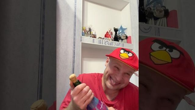 С новым годом (смешное видео, юмор, приколы, поржать) С новым годом (смешное видео, юмор, приколы, поржать)