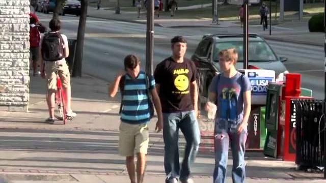 The tickle bug prank - xfunnyclip.com The tickle bug prank - xfunnyclip.com