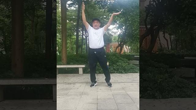 广场舞《我在问花村等你》串烧《康定情歌》,简单优美,好听好看 广场舞《我在问花村等你》串烧《康定情歌》,简单优美,好听好看