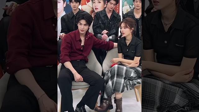 Bagaimana dengan ini #shortvideo #theprincessroyal #zhanglinghe #zhaojinmai #dramachina#pecintadrama Bagaimana dengan ini #shortvideo #theprincessroyal #zhanglinghe #zhaojinmai #dramachina#pecintadrama