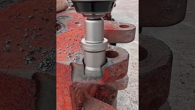 Powerful steel hole saw – precision drilling solution for hard materials #toolholder Powerful steel hole saw – precision drilling solution for hard materials #toolholder