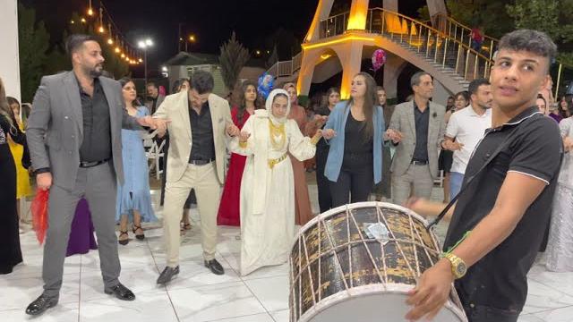 Diyarbakır düğünleri ağır delilo babaların oyunu Diyarbakır düğünleri ağır delilo babaların oyunu