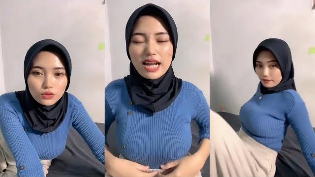 Bella moza main di atas kasur Bella moza main di atas kasur