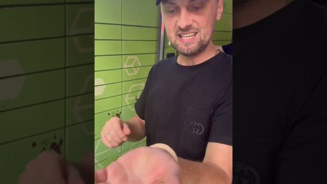Комары будут сосать у xiaomi | зубарев #shorts Комары будут сосать у xiaomi | зубарев #shorts