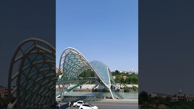 Мост мира #georgia #tbilisi #travel #photography #rek #природа #красота #мир #тренды #грузия Мост мира #georgia #tbilisi #travel #photography #rek #природа #красота #мир #тренды #грузия