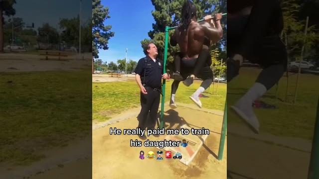 Black trainer humps cop’s daughter in hollywood Black trainer humps cop’s daughter in hollywood