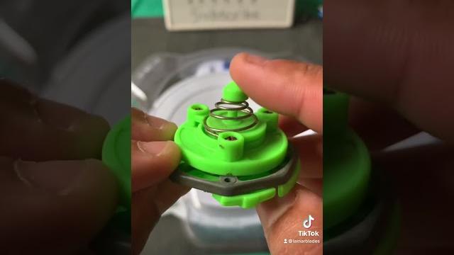 Hasbro jumping base! (beyblade) Hasbro jumping base! (beyblade)