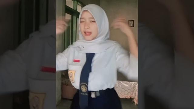 Smp ga ada lawan emang.. #fyp #jilbab #smp #beranda #viral #asupan #bocil #goyang #jogettiktok Smp ga ada lawan emang.. #fyp #jilbab #smp #beranda #viral #asupan #bocil #goyang #jogettiktok