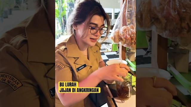 Bu lurah yng lagi viral teristimewaaa #arjunacn Bu lurah yng lagi viral teristimewaaa #arjunacn