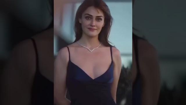 Esra bilgic hot, cleavage, sexy Esra bilgic hot, cleavage, sexy