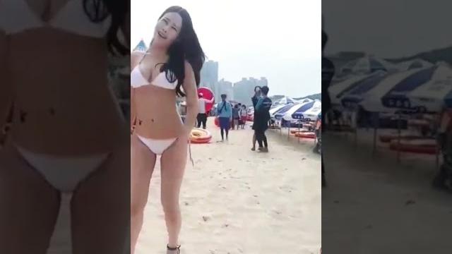 아리샤&서수지 해운대에서 비키니 입고 공개 트월킹 아리샤&서수지 해운대에서 비키니 입고 공개 트월킹