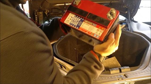 Tesla 2015: замена 12в батареи Tesla 2015: замена 12в батареи