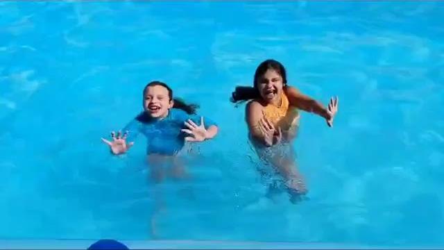 Bagunça na piscina ️ Bagunça na piscina ️