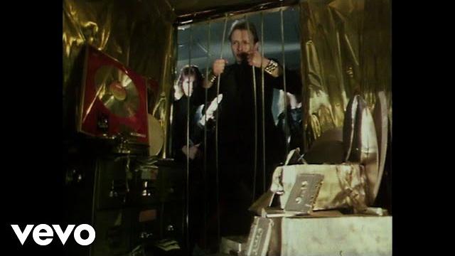 Judas priest - breaking the law (official music video) Judas priest - breaking the law (official music video)