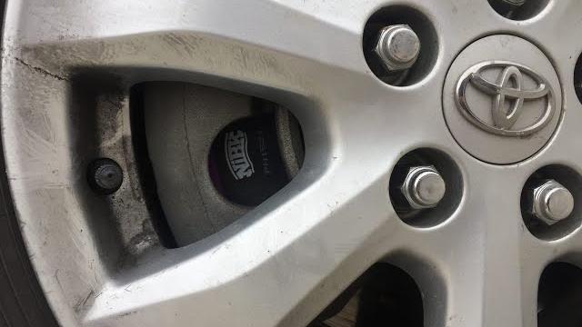 Замена передних колодок camry 40.
