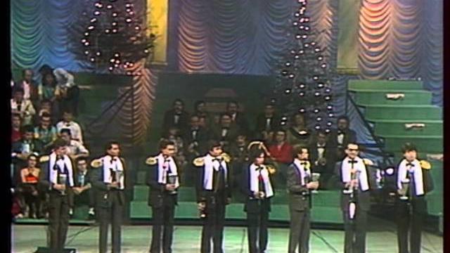 Квн одесские джентельмены - 1990 финал приветствие Квн одесские джентельмены - 1990 финал приветствие