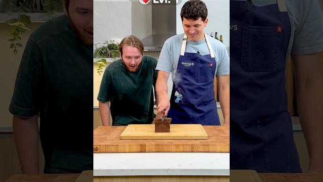 Pro chef vs 1000°f knife (@nickdigiovanni) Pro chef vs 1000°f knife (@nickdigiovanni)
