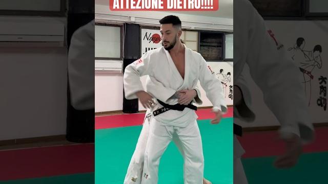 Mai abbassare la guardia! mai! #judoforselfdefense #difesapersonale #judo #jkselfdefense Mai abbassare la guardia! mai! #judoforselfdefense #difesapersonale #judo #jkselfdefense