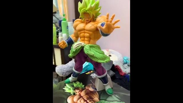 丢回之前开箱的布罗利! 丢回之前开箱的布罗利!