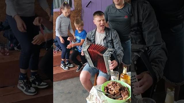 Гармонист не жгёт! он жжёт или зажигает. Гармонист не жгёт! он жжёт или зажигает.