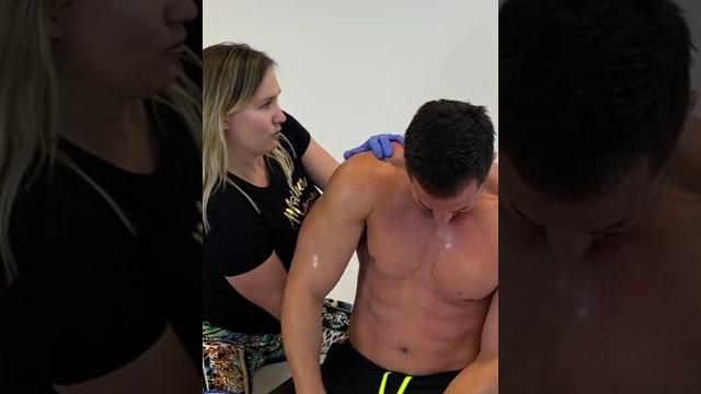 Big bloke cracked like crazy #asmr #chiropractor Big bloke cracked like crazy #asmr #chiropractor