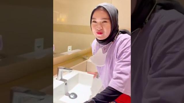 Virall cewek ini minum air klosed wc ‼️ Virall cewek ini minum air klosed wc ‼️