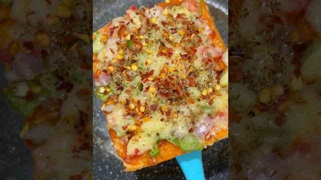 Quick and easy bread pizza | bread pizza recipe | tawa pizza | no oven #shorts #trending #ytshorts Quick and easy bread pizza | bread pizza recipe | tawa pizza | no oven #shorts #trending #ytshorts